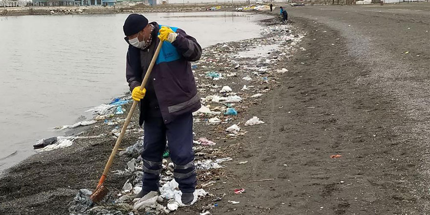 Van Gölü'nde tonlarcası toplandı!