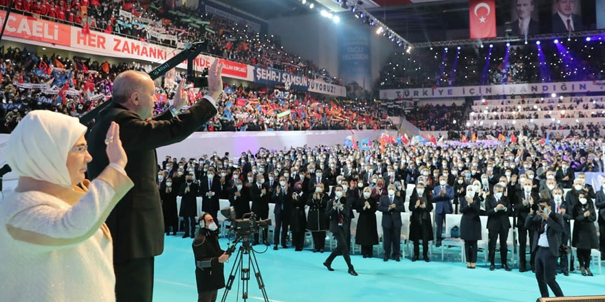 Vatandaş çifte standarda sessiz kalmadı! AKP'nin 'lebaleb' kongreleri yargıya taşındı