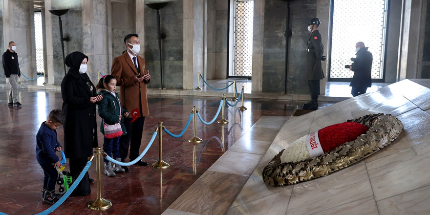 Hakkarili küçük Hira'nın Anıtkabir hayali gerçekleşti 