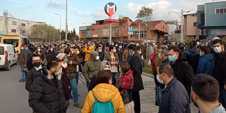 Mecidiyeköy-Mahmutbey metro hattında yangın! Seferler durdu