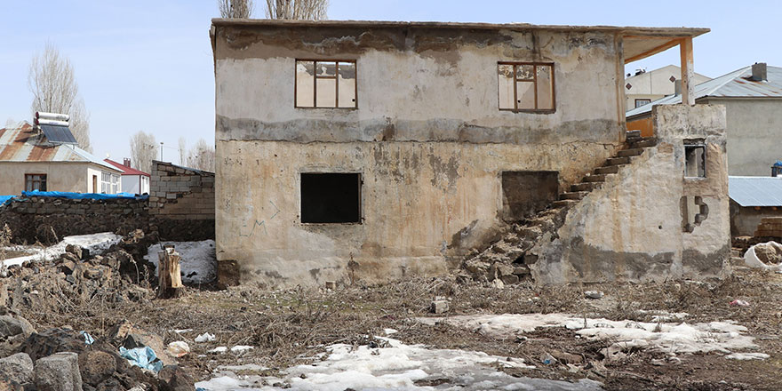 Vahşet evi! Onlarcası işkenceyle öldürüldü