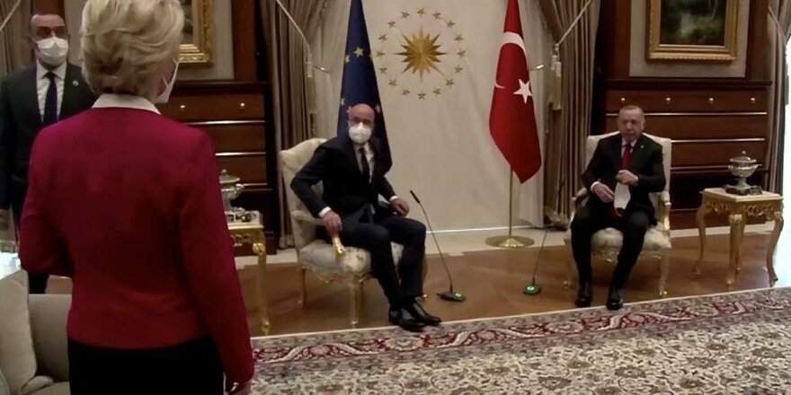 Avrupa Komisyonu Başkanı Ursula vonder Leyen koltuk krizi hakkında konuştu 