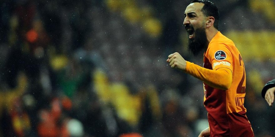 Derbi Öncesi Galatasaray'da Mitroglou Sakatlık Geçirdi!