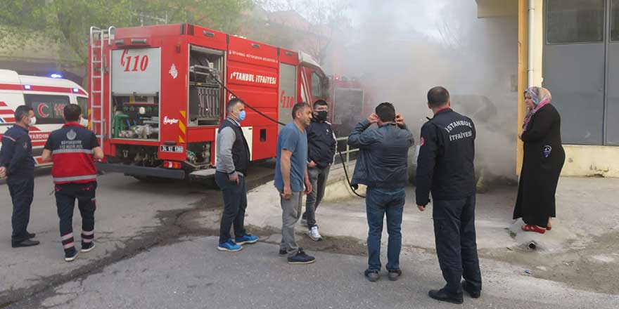 Ümraniye'de mobilya atölyesinde yangın!