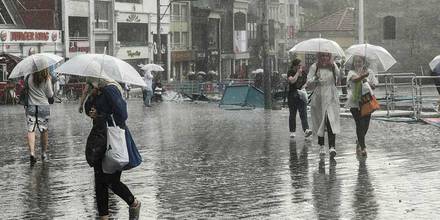 Meteoroloji il il uyardı: O bölgelere kuvvetli sağanak geliyor!