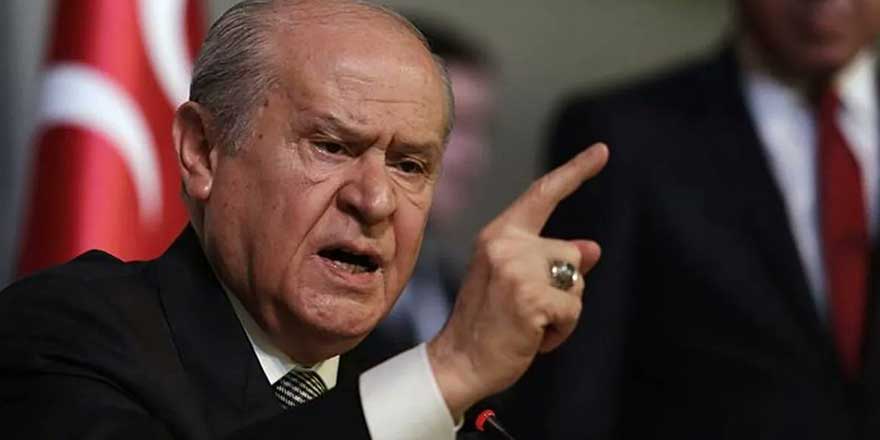 Devlet Bahçeli'yi çıldırtacak fotoğraf! Bunu oraya kim koydu diyecek?