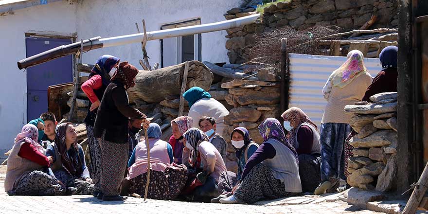 Afyonkarahisar'da husumetlilerin silahlı kavgası: 2 ölü