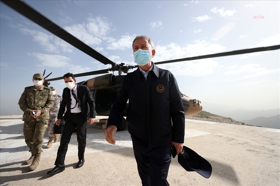 Milli Savunma Bakanı Akar ve Kuvvet Komutanları Irak sınırında!