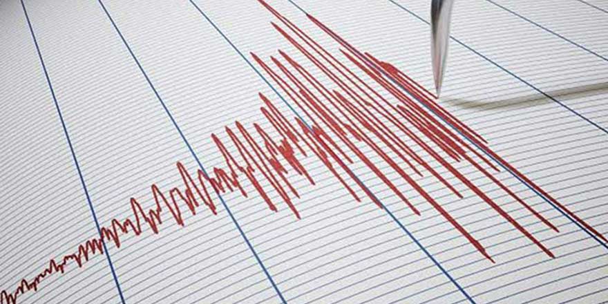 İran'da 5,5 büyüklüğünde art arda deprem!