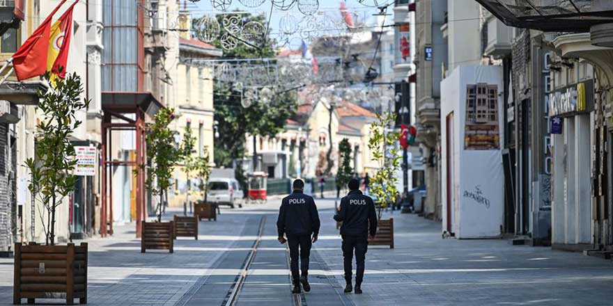 Kafe ve restoranlar açılacak mı? Sokağa çıkma kısıtlaması devam edecek mi? Karar yarın açıklanacak