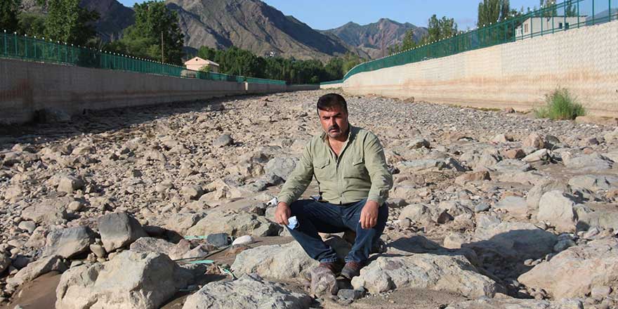 Çoruh Nehri'ne akan Oltu Çayı'nda kırmızı alarm! Tamamen kurudu