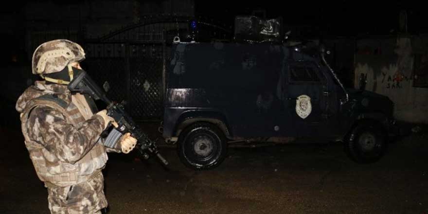 Diyarbakır'da 115 noktaya narko-terör operasyonu; 2,5 milyon kök kenevir imha edildi