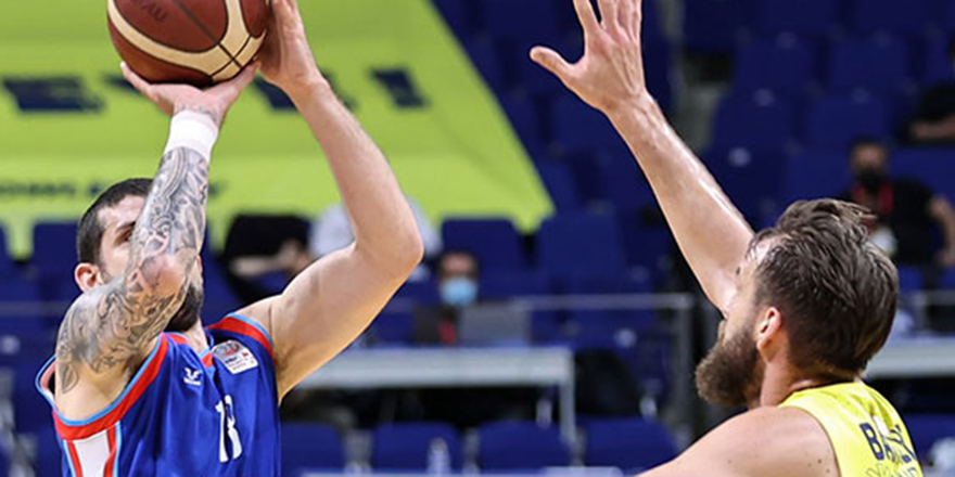 Anadolu Efes ligde de şampiyon oldu