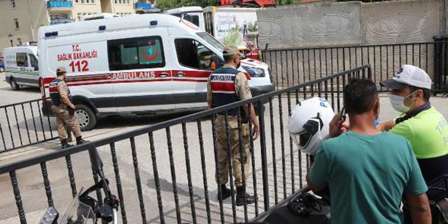 Askerler fark etti! Nizamiye kapısında dehşete düşüren ölüm