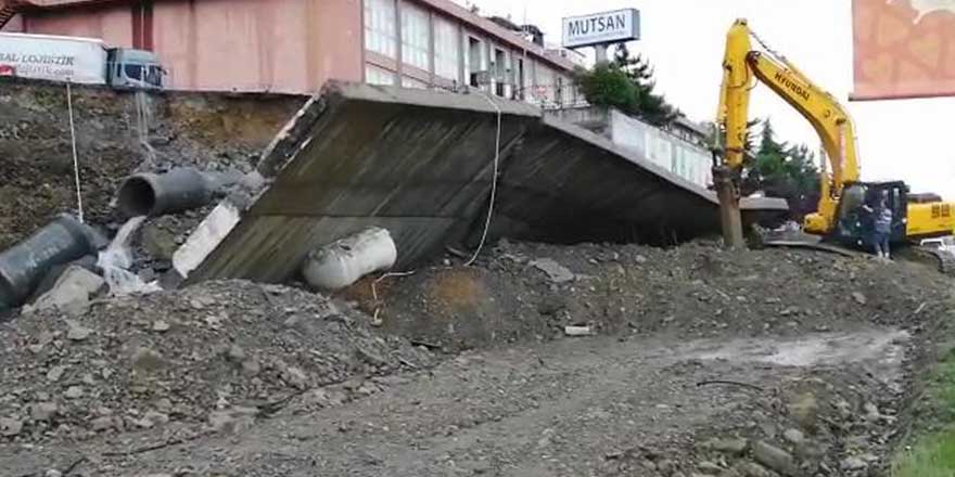 Başakşehir'de istinat duvarı çöktü!