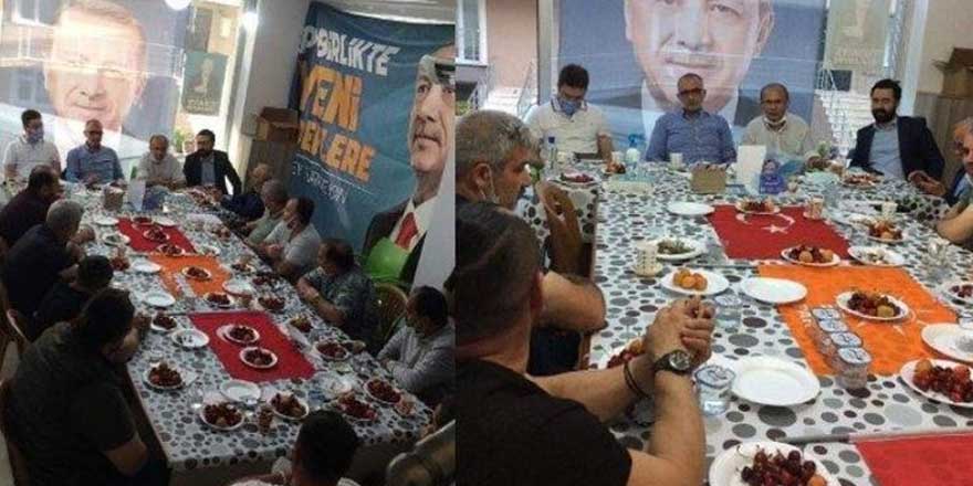 Bayrak skandalından sonra AKP'li başkandan açıklama