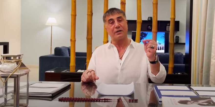 Uzman isim Peker'in beden dilini analiz etti: Kolunu kaldırmasının anlamı...