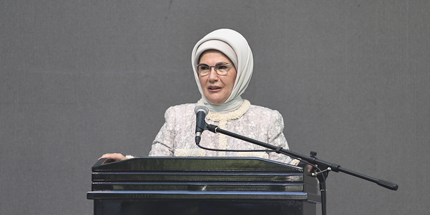 Emine Erdoğan: Gelin, hep birlikte basit önlemler alalım; alışverişe çıkmadan önce alınacaklar listesi hazırlayalım, porsiyonlarımızı küçültelim