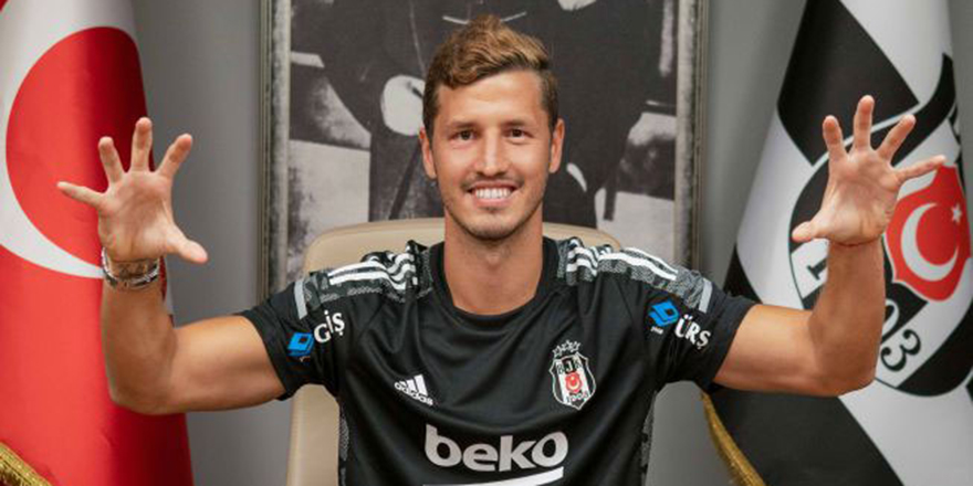 Beşiktaş'ın ilk transferi Salih Uçan oldu