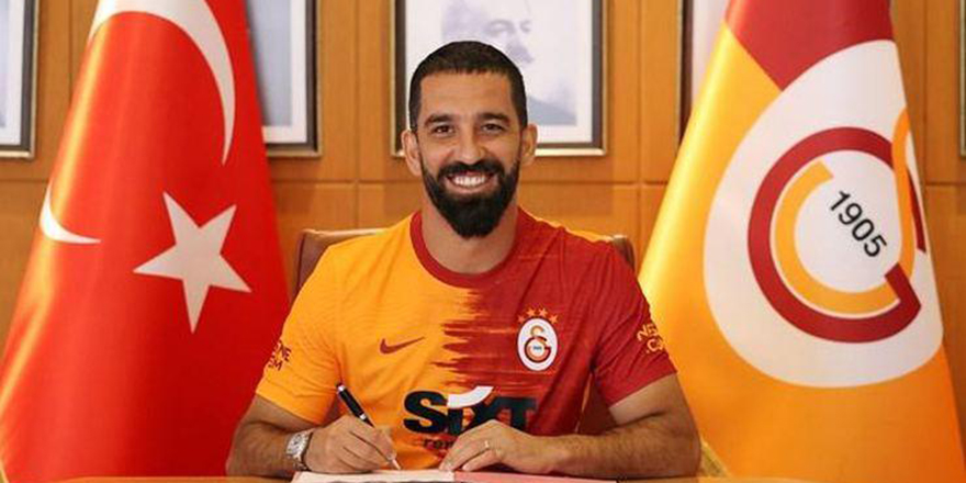 Galatasaray, Arda Turan'ın sözleşmesini uzattı