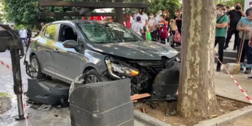 Bağdat Caddesi'nde kadına çarpan sürücü adli kontrolle serbest bırakıldı