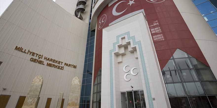 MHP'de büyük şok! Belediye başkanı istifa etti