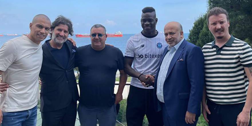 Mario Balotelli: Başkanla karakterimizin benzer olduğunu fark edince imzayı attım