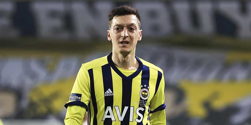 Mesut Özil idmana katılamadı!