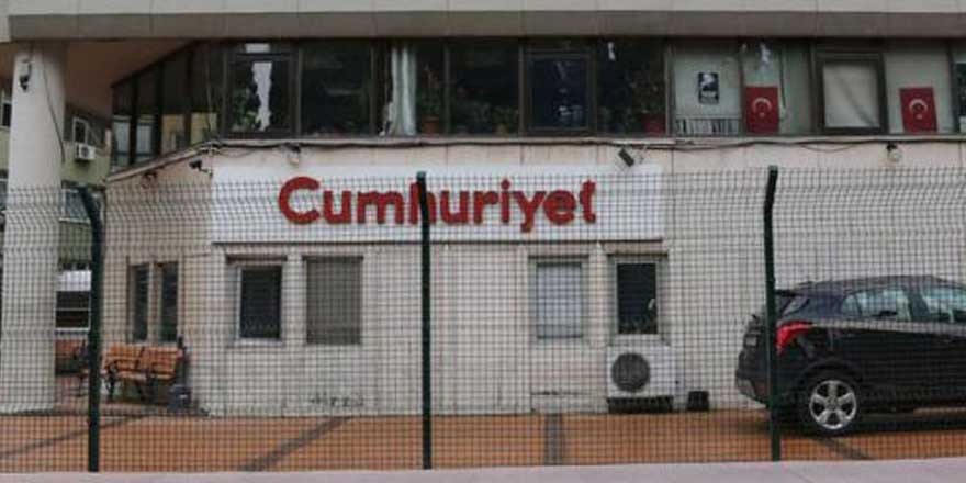 Cumhuriyet'te işten çıkarmalar başladı