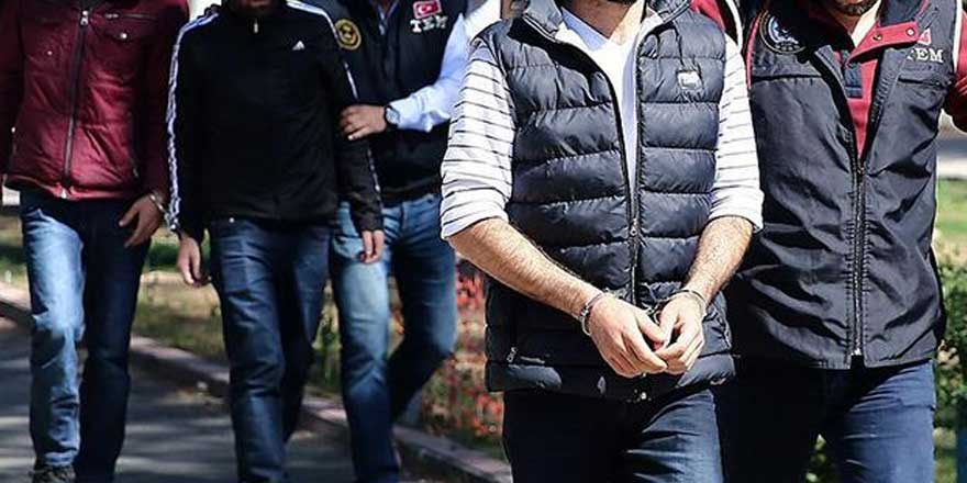 12 FETÖ'cüye gözaltı!