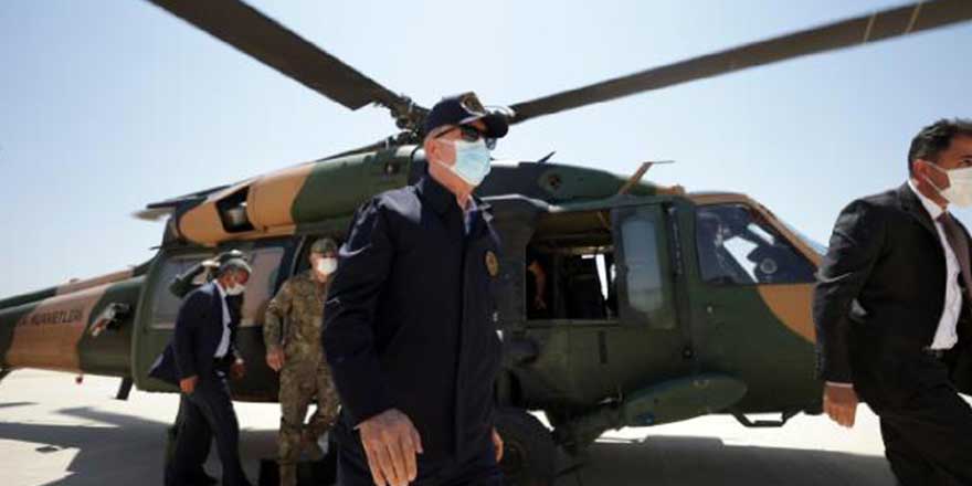 Bakan Hulusi Akar ve komutanlar İran sınırında