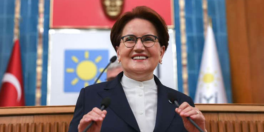 Meral Akşener'den altın madalya kazanan kürekçilere tebrik