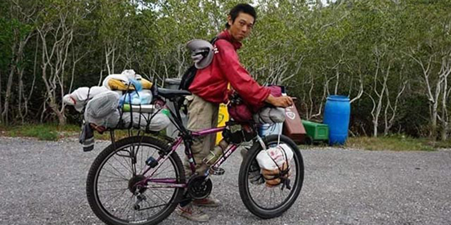 12 yıl önce bisikletiyle Japonya'dan dünya turuna çıktı, Elazığ'da bıçaklandı