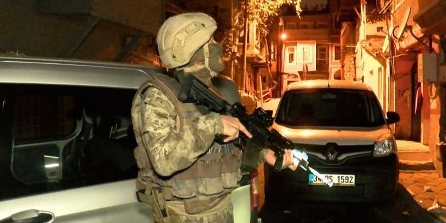 Beyoğlu'nda uyuşturucu operasyonu: Çok sayıda gözaltı var
