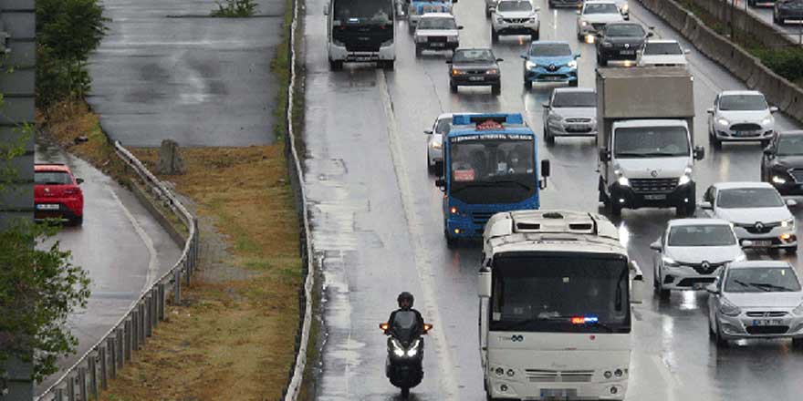 Sürücülerin yeni kabusu çakarlı minibüsler!