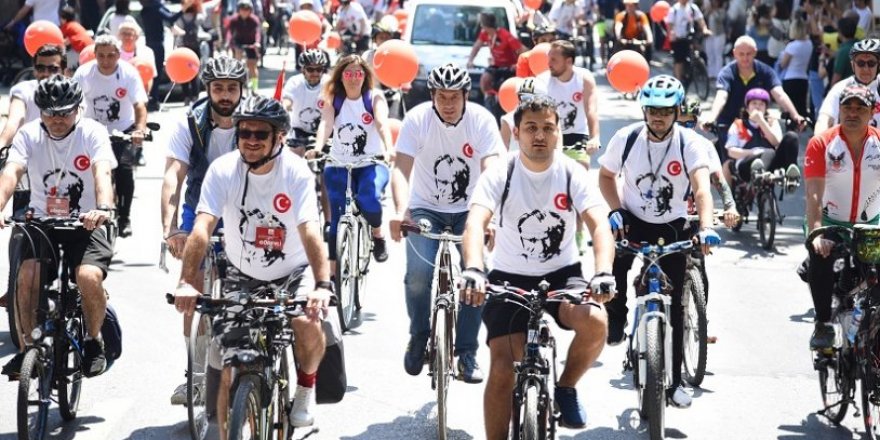 Kadıköy'de pedallar 100'üncü yıl için döndü