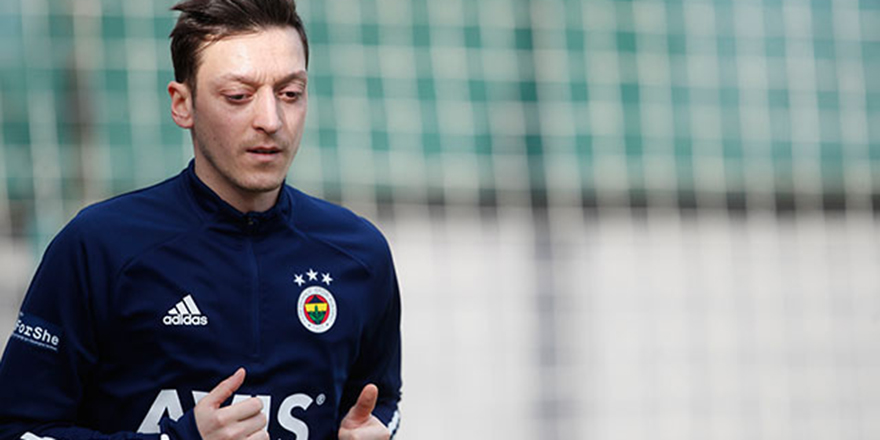 Mesut Özil antrenmanda yer almadı