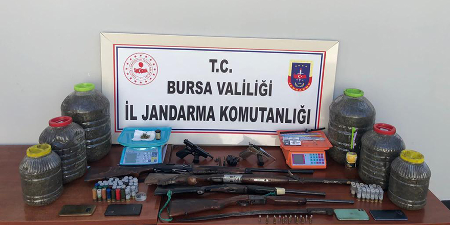 Bursa'da 9 kilo kubar esrar ele geçirildi