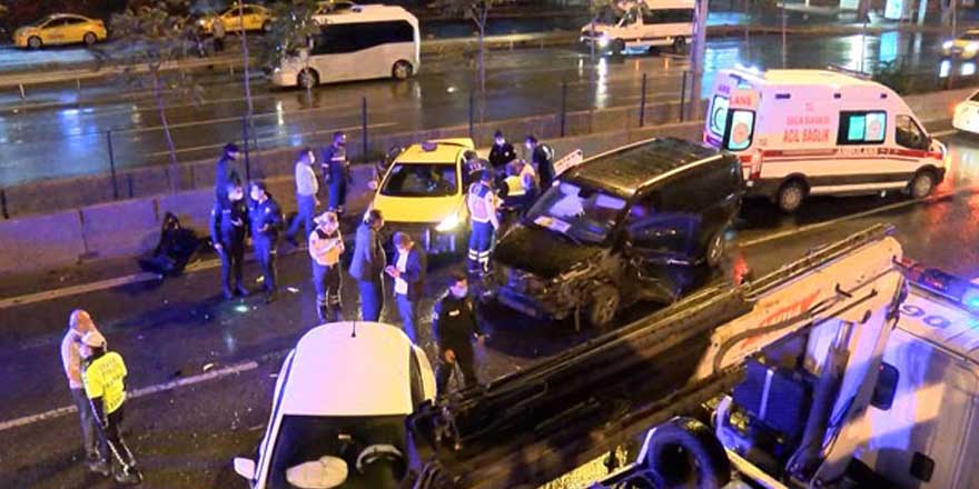 Kadıköy'de zincirleme kaza: 4 yaralı