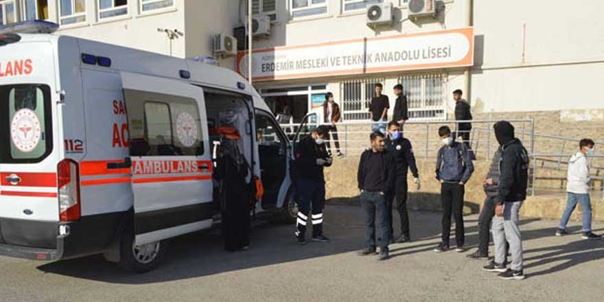 Adıyaman'da 10 lise öğrencisi lahmacun yedikten sonra rahatsızlandı