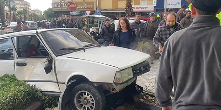 Otomobilin çarptığı polis memuru ağır yaralandı