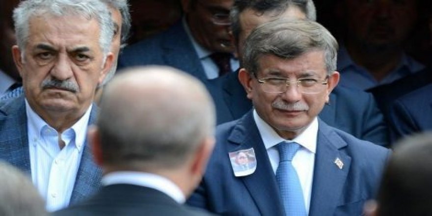 Erdoğan Davutoğlu'nu es geçti!