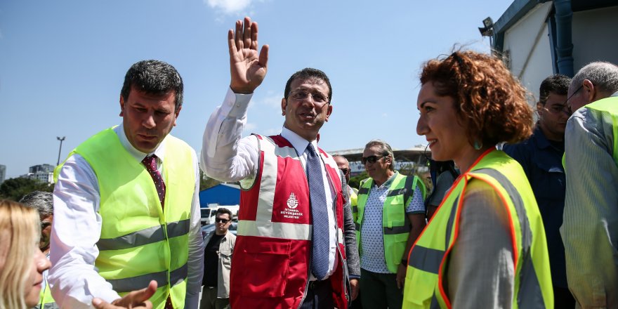 İBB Başkanı İmamoğlu gazetecilerin sorularını yanıtladı