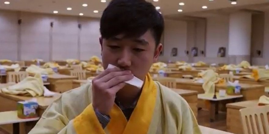 Güney Kore'de tabutla ilginç terapi