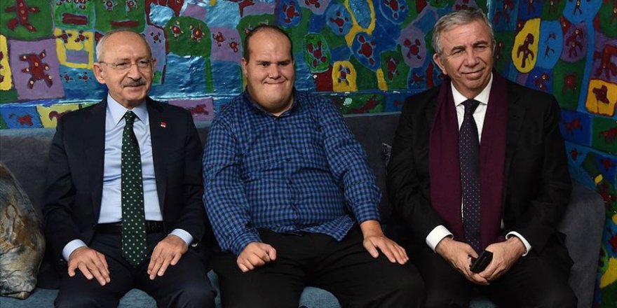 Kılıçdaroğlu ve Yavaş'tan engelli ressam Yalçın'a ziyaret