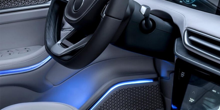 Merakla beklenen yerli otomobilden ilk görüntü!