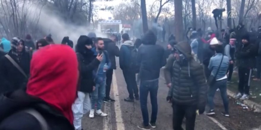 Yunanistan'dan Suriyelilere biber gazı ve tazyikli su