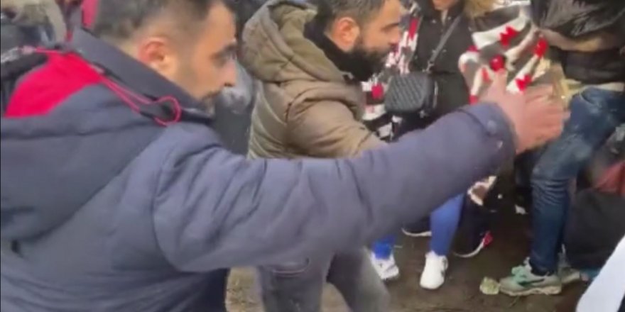 Suriyeliler, Yunanistan'a telleri açarak giriyor