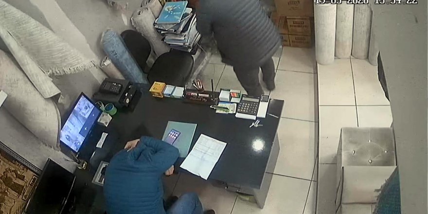 Dükkanda hapşırdı, ortalık birbirine girdi!