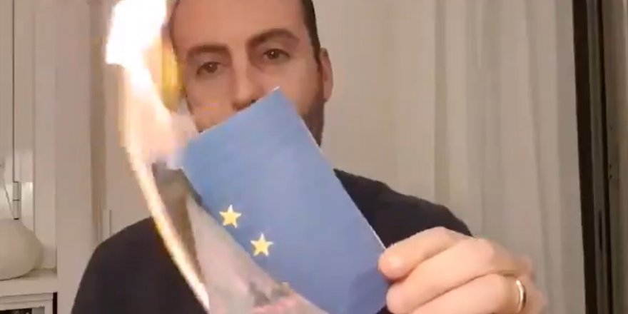 İtalyanlar Avrupa Birliği'ne böyle isyan etti